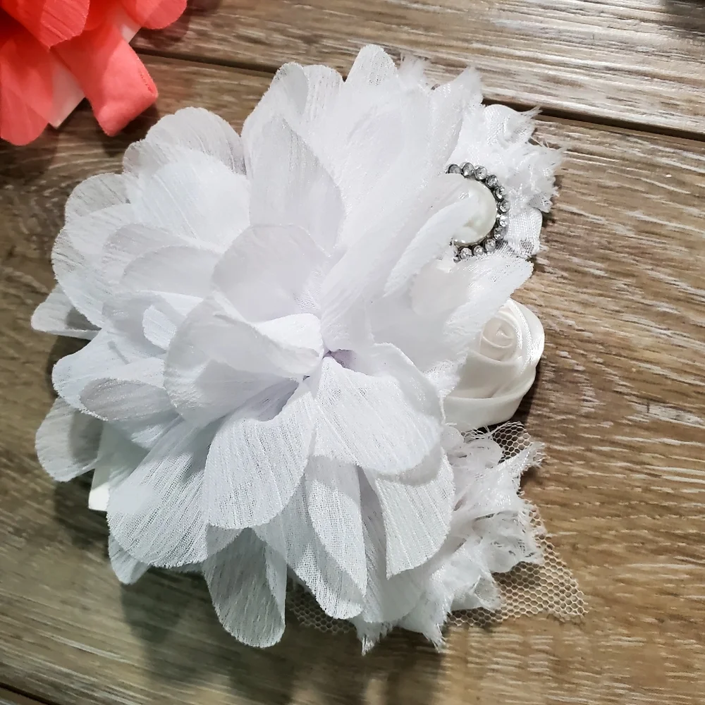 Large White Floral And Rhinestone Embellished Headband Hairbow Baby Toddler 7 …